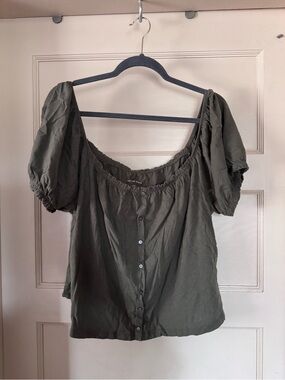American Eagle Outfitters Olive Green Puff Sleeve Button-Front Top